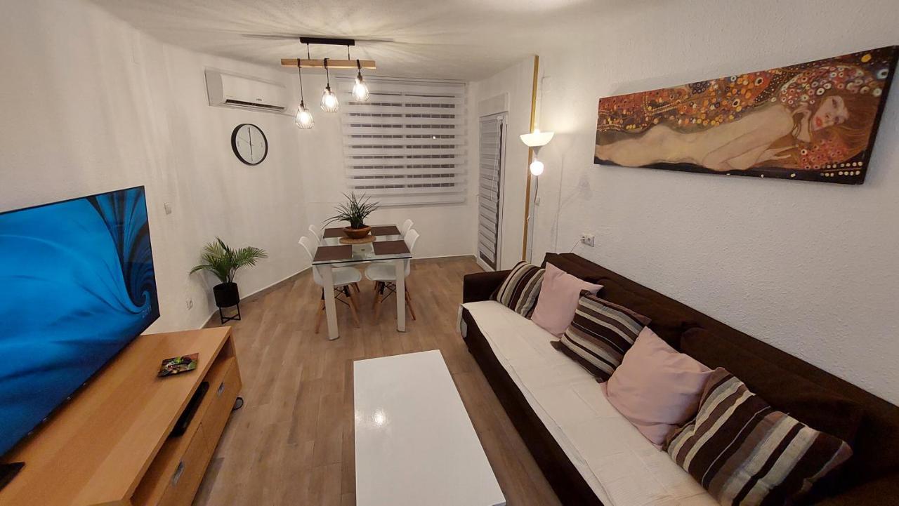 Alegranza I * Benalmádena